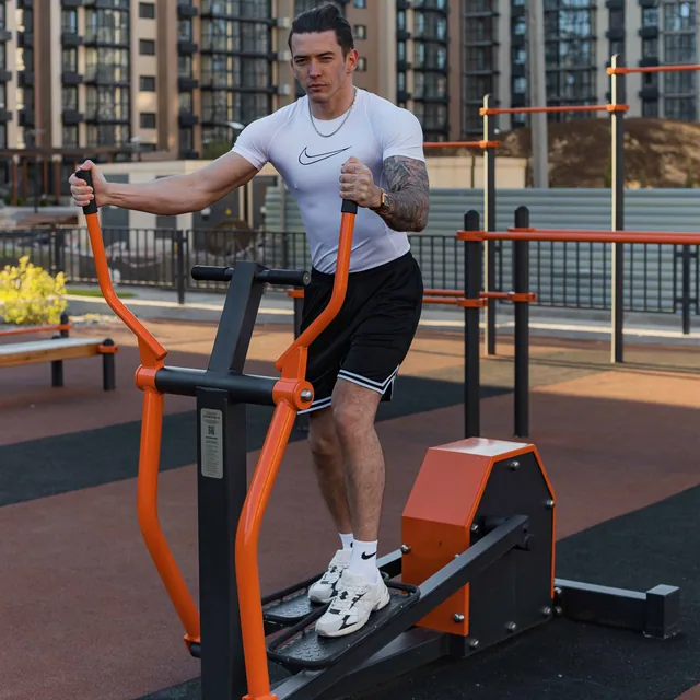 Cardio-1902 Уличный тренажер Эллипсоид с безынерционным нагрузочным механизмом
